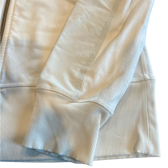 Lululemon Jacket - Picture 5 of 5